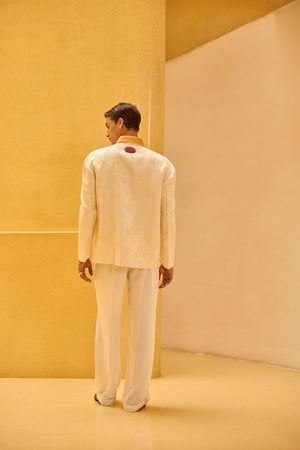 Men’s Jacquard Jacket in Cream with Velvet Collar