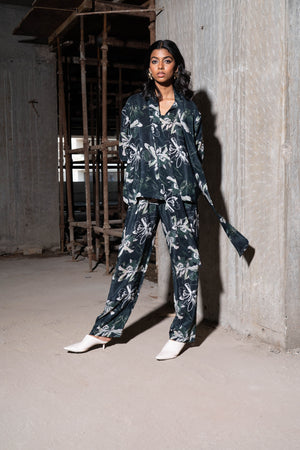 Island Paradise Bow Collar Shirt