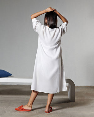 V-NECK MIDI DRESS WITH PUFFED SLEEVES